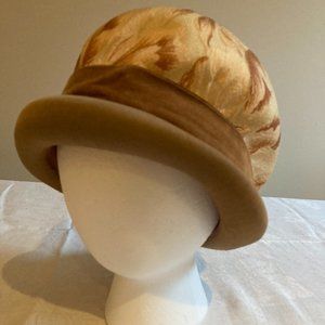 VINTAGE SUSAN CAROL CLOCHE HAT Spring Floral Tulip